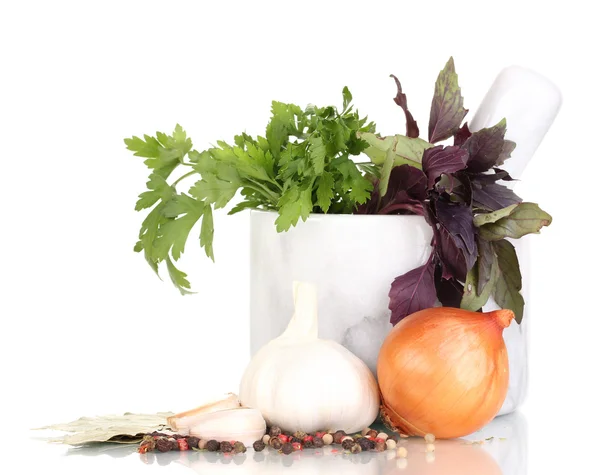 Uppsättning av ingredienser och krydda för matlagning isolerad på vit — Stockfoto