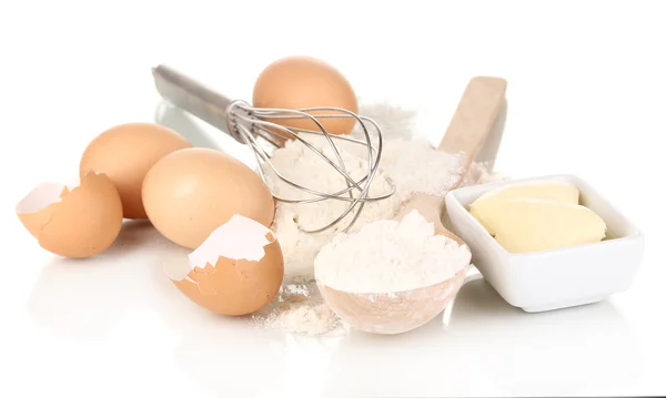 Huevos, harina y mantequilla aislados sobre blanco —  Fotos de Stock