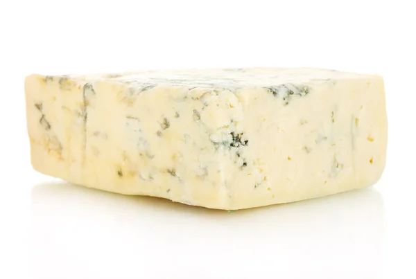奶酪与模具分离上白色背景特写 — 图库照片