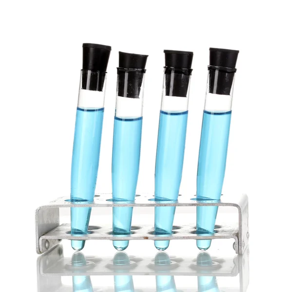 Tubes à essai avec liquide bleu isolé sur blanc — Photo