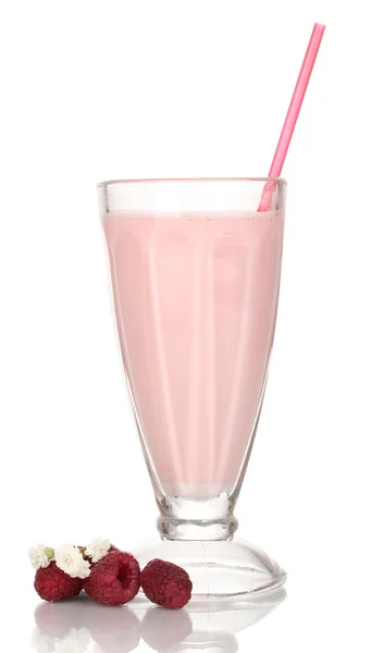 Shake malinowy mleko na białym tle — Zdjęcie stockowe