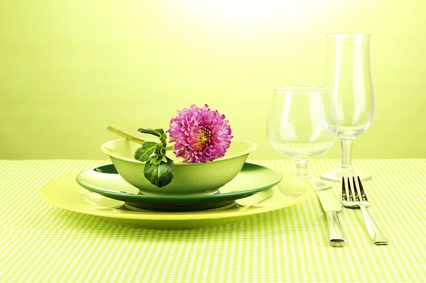 Table setting on bright background close-up — Stock Photo, Image