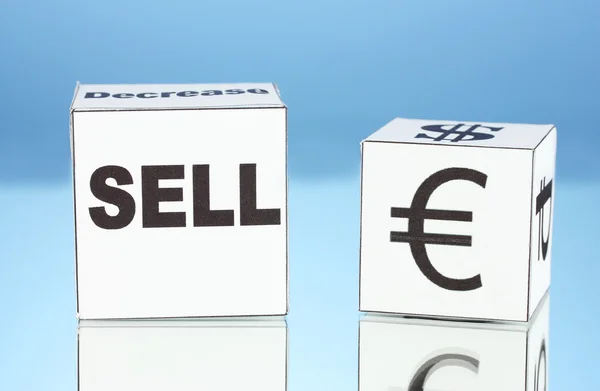 Devisen. Währung in den weißen Würfeln auf blauem Hintergrund — Stockfoto