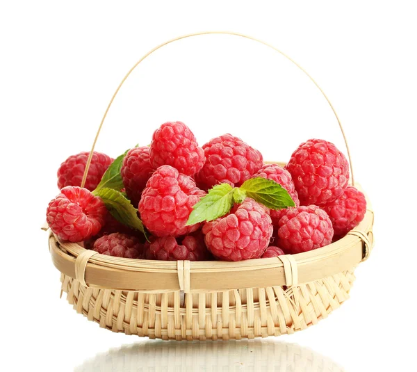 Ripe raspberries in basket with mint isolated on white — Stock Photo, Image