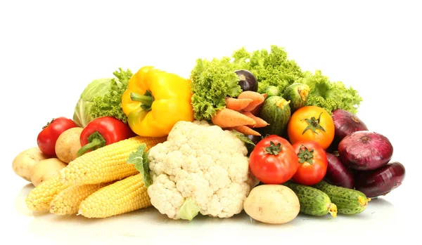 Свіжі овочі ізольовані на білому — стокове фото