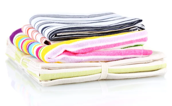 Kuchyňské ručníky izolované na bílém pozadí — Stock fotografie