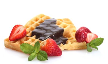 çilek ve üzerinde beyaz izole nane ile Belçika waffle