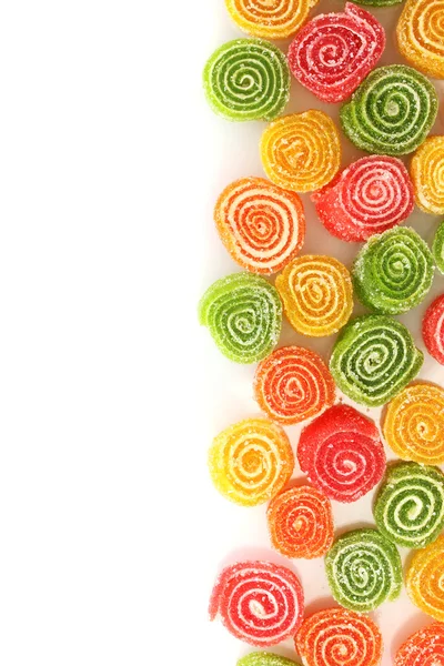 Słodkie Cukierki-pralinki na białym tle — Zdjęcie stockowe