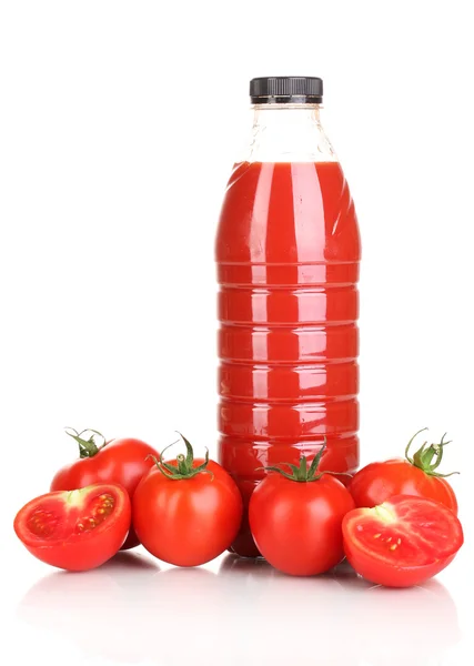 Sok pomidorowy w butelce na białym tle — Zdjęcie stockowe