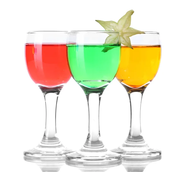 Alcoholhoudende cocktails geïsoleerd op wit — Stockfoto