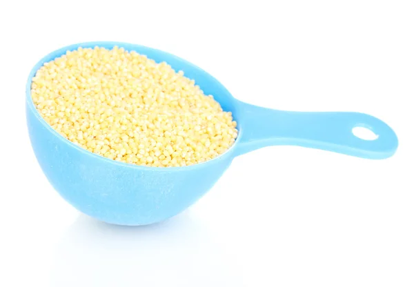 Cucchiaio di misura con grano isolato su bianco — Foto Stock