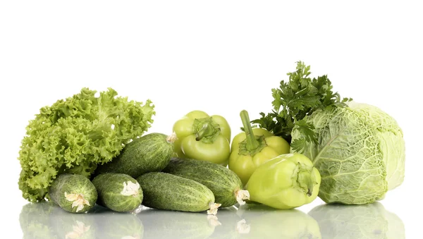 Čerstvá zelená zelenina izolovaných na bílém — Stock fotografie