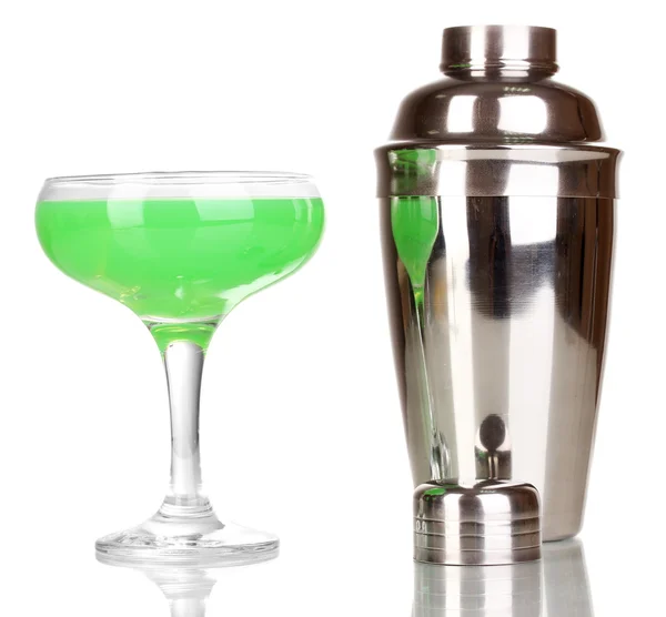 Chutný zelený koktejl izolovaných na bílém — Stock fotografie