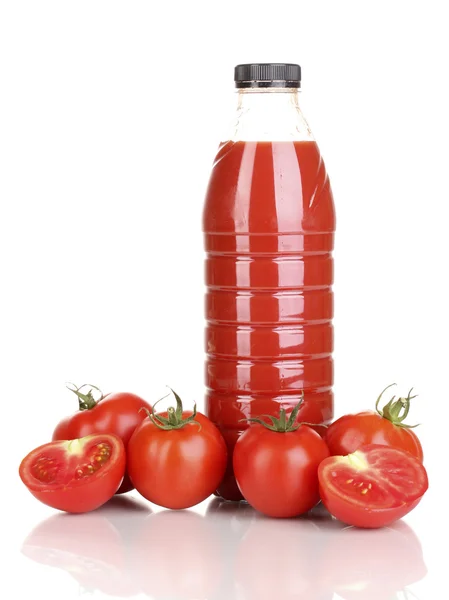 Tomatensaft in Flasche isoliert auf weiß — Stockfoto
