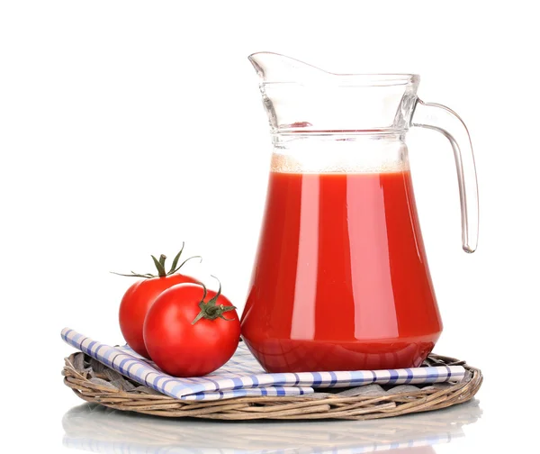 Tomatensap werper op rieten mat geïsoleerd op wit — Stockfoto