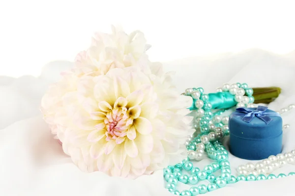 Wedding bouquet of white dahlias and a box on white chiffon close-up — Stock Photo, Image