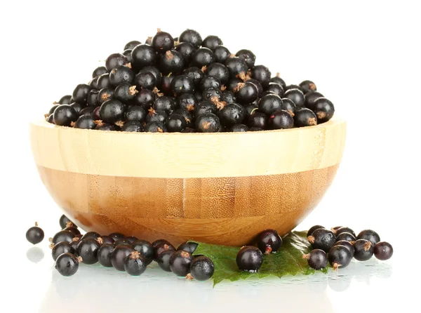Fresh black currant in wooden bowl isolated on white — Stock Photo, Image