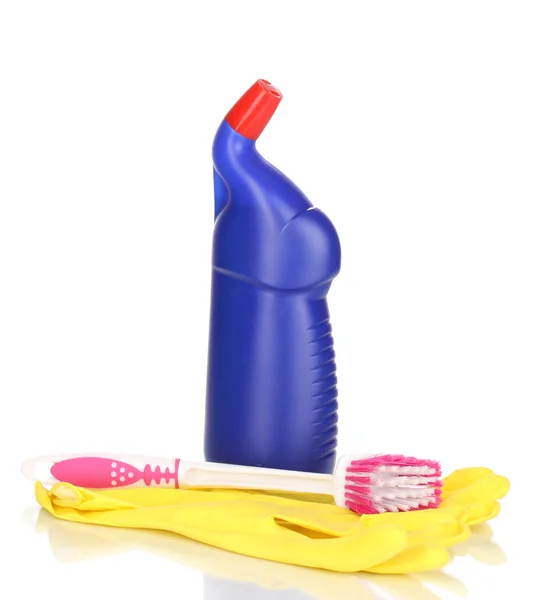 Artículos de limpieza y cepillo para inodoro aislado en blanco — Foto de Stock