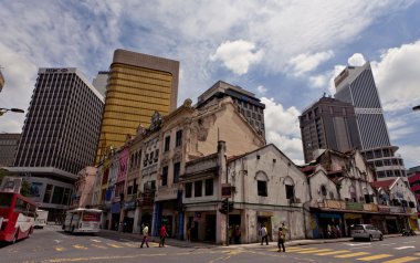 eski ve modern binalar kuala Lumpur