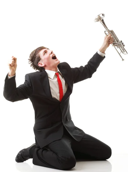 Junger Mann Freude, Freude und seine Trompete — Stockfoto