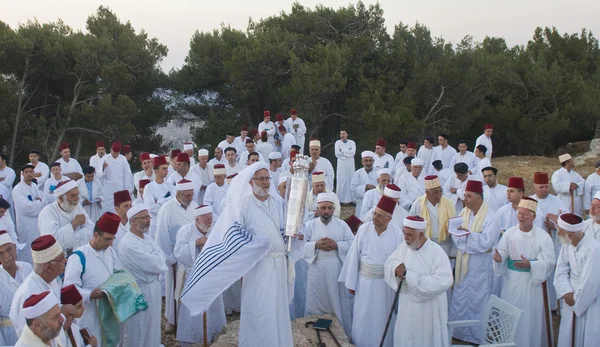 Samariteanul Shavuot se roagă — Fotografie, imagine de stoc