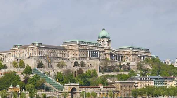 Der königliche Palast in Budapest — Stockfoto