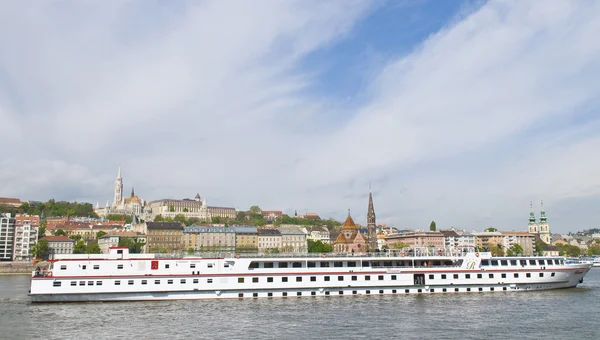 Βουδαπέστη ποταμόπλοιο — Φωτογραφία Αρχείου