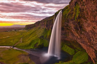 Seljalandsfoss clipart