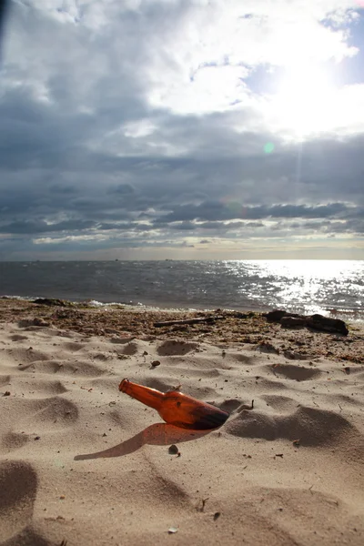 Bottle on beach — Stock Photo, Image