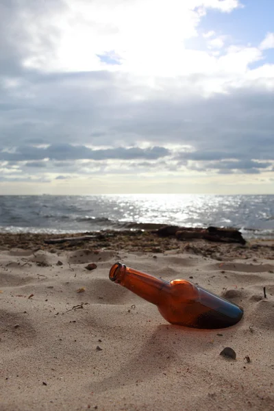 Bottle on beach — Stock Photo, Image