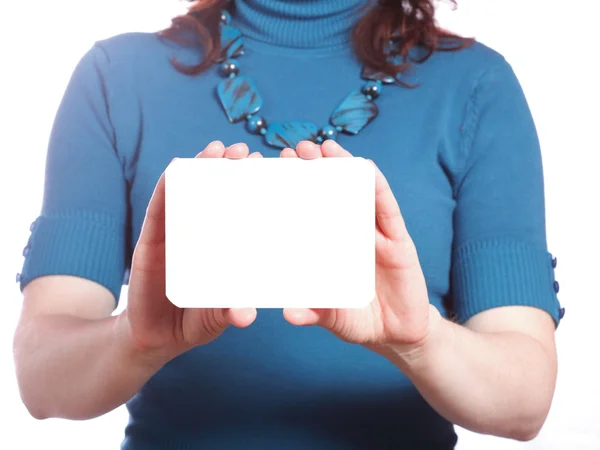 女性の手のビジネス カードのダミーカード — ストック写真