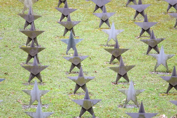 Linhas de Star Tombstone no cemitério, Gdynia, Polônia — Fotografia de Stock
