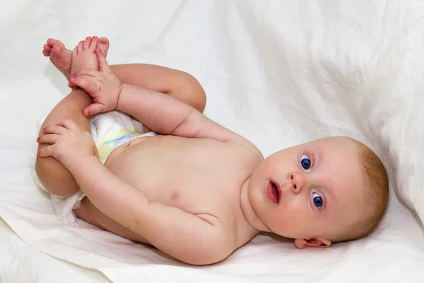Baby 4-månader gammal — Stockfoto