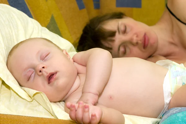 Sleeping boy and mum — Stock Photo, Image