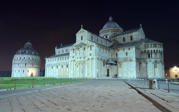 Pisa, gece — Stok fotoğraf