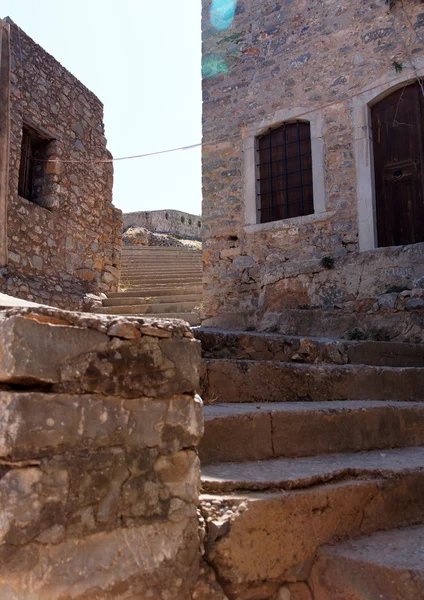 Лестница из старых зданий — стоковое фото