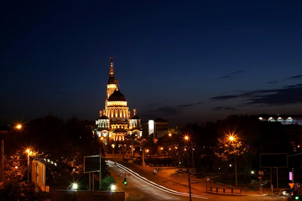 Katedral gece görünümü