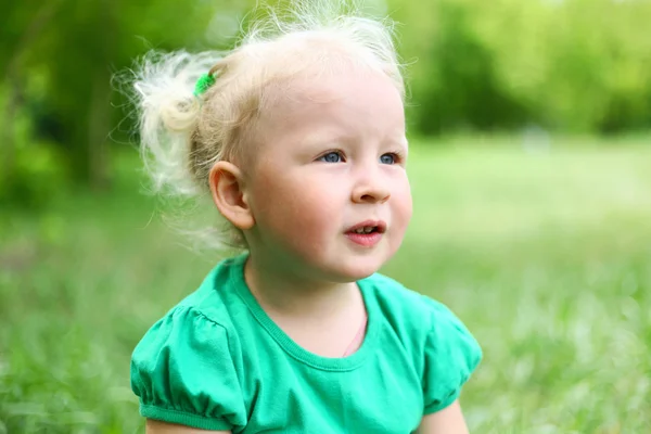 Portret van blond kind — Stockfoto
