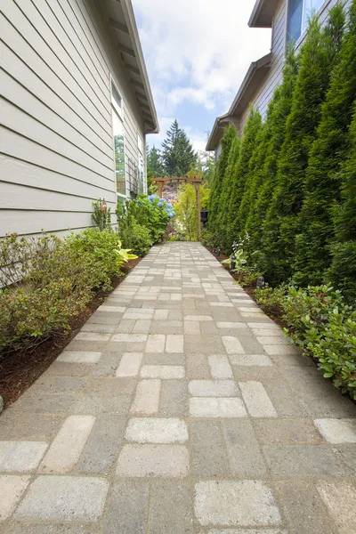Garden Brick Paver Path Walkway with Arbor — Stock Photo, Image