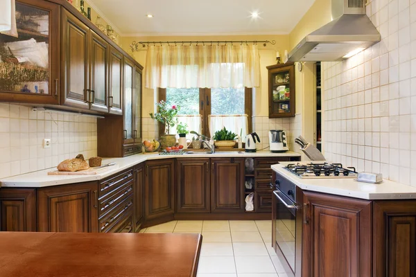 Interior da cozinha clássica — Fotografia de Stock