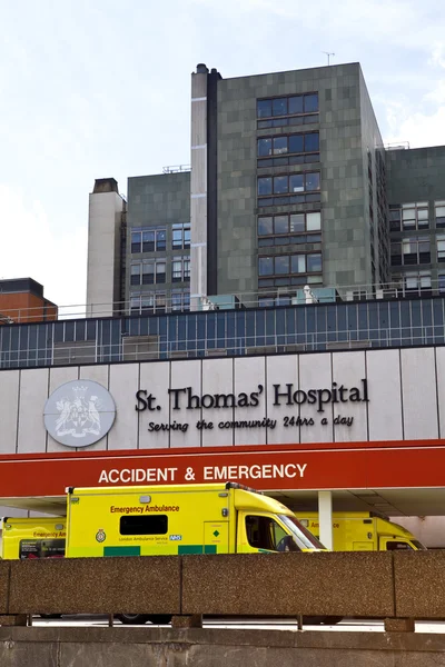 런던에서 세인트 토마스 ' 병원 — 스톡 사진