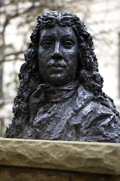 Bust of Samuel Pepys in Seething Lane Garden — Stock Photo, Image