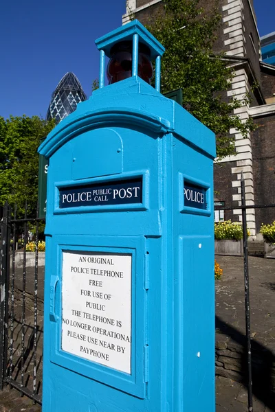 Caixa de chamadas públicas da polícia em Londres — Fotografia de Stock