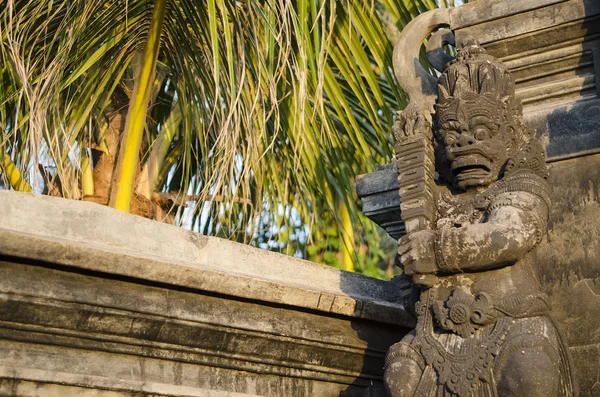 Escultura em templo bali indonésia — Fotografia de Stock