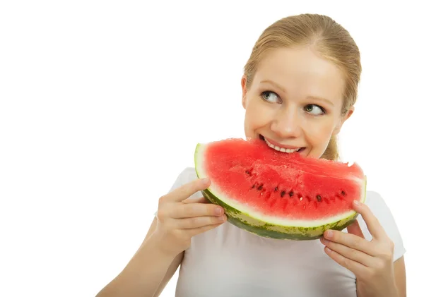Frau isst eine Wassermelone isoliert auf weißem Hintergrund — Stockfoto