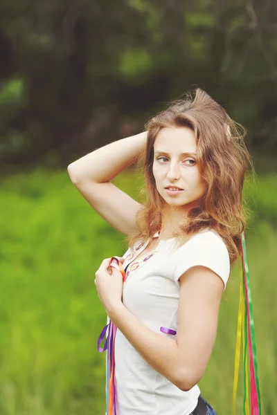Krásná dívka s pásky — Stock fotografie