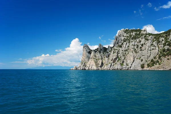 Il paesaggio di Crimea con mantello appuntito — Foto Stock