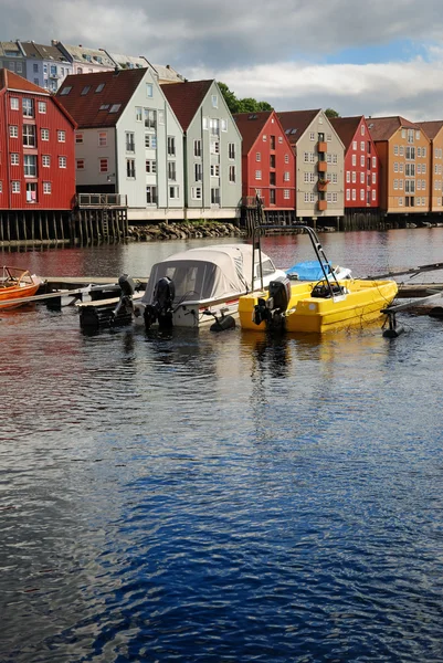 The Nidelva river in Trondheim. — Stock Photo, Image