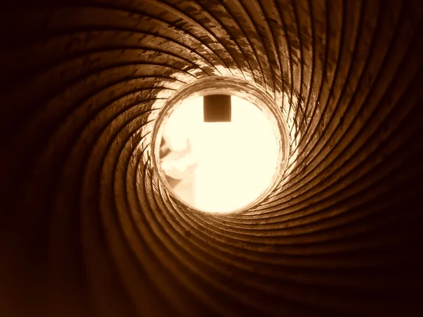 Blick auf Kanonenrohr im Inneren, Sepia — Stockfoto