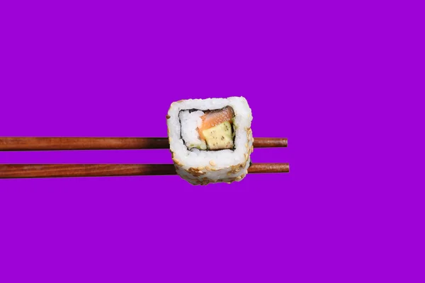 お箸で寿司 — ストック写真